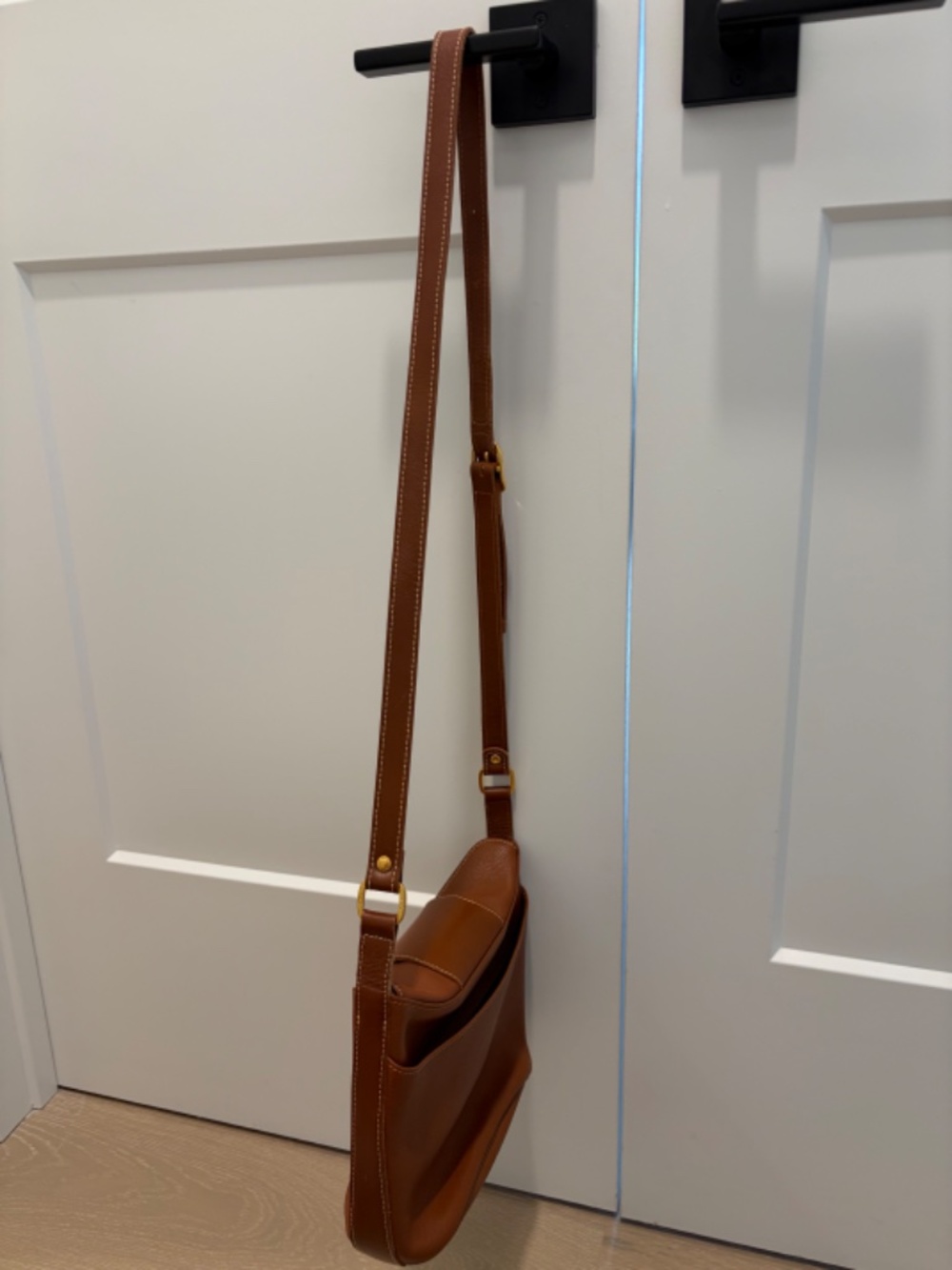 Longchamp rare vintage cognac leather cross body handbag - Picture 6 of 8